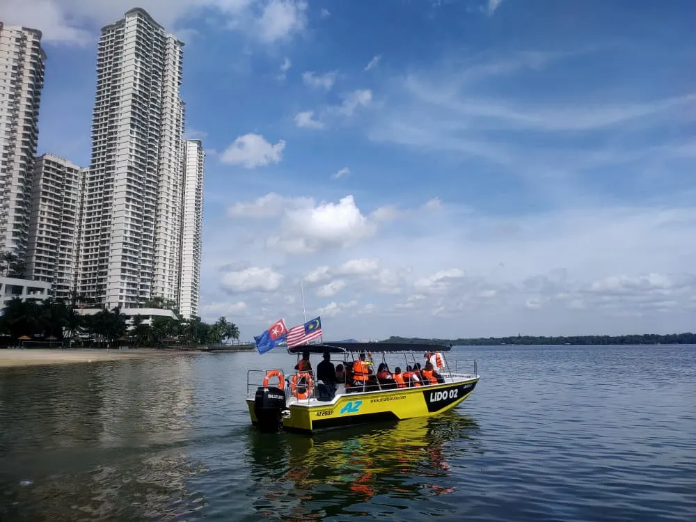 Straits Cruise photo 4